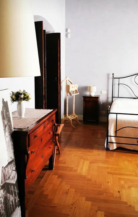 B&B Dimora Delle Donnole Bergamo Alta Bagian luar foto