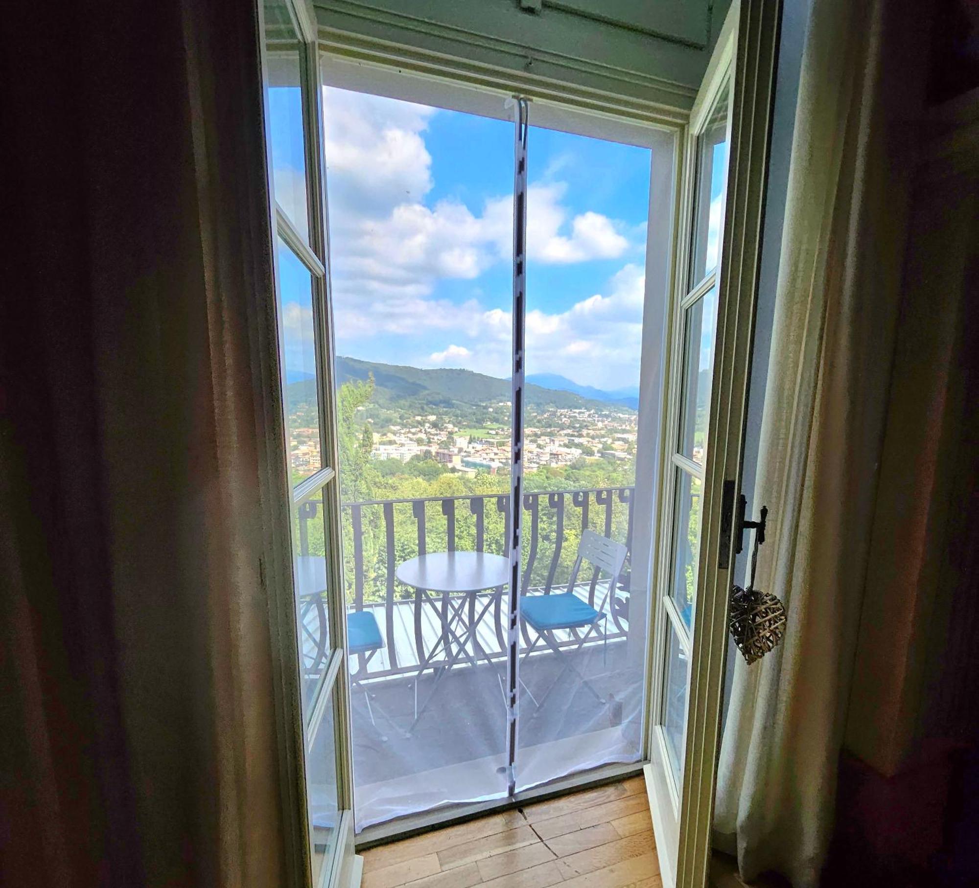 B&B Dimora Delle Donnole Bergamo Alta Bagian luar foto