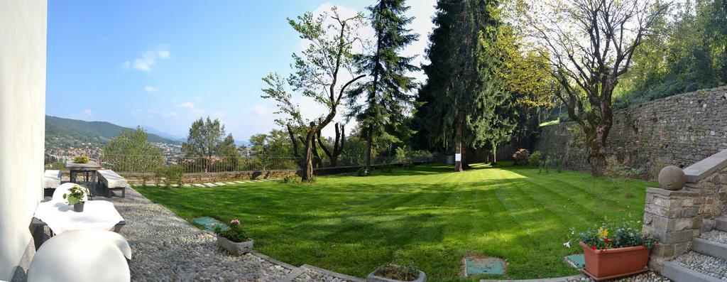 B&B Dimora Delle Donnole Bergamo Alta Bagian luar foto