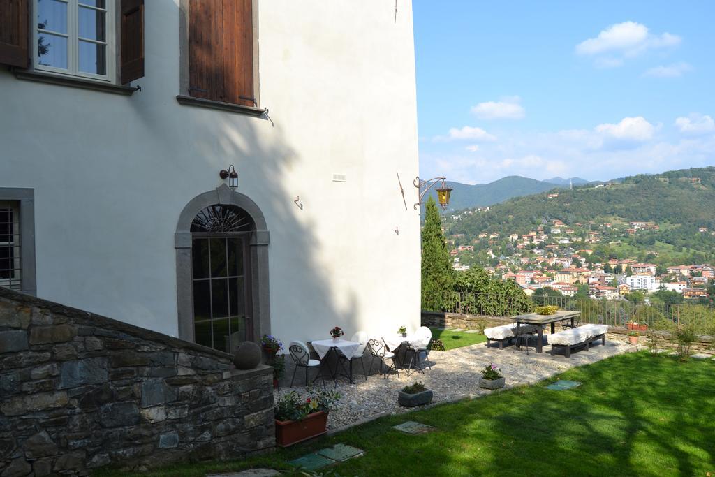 B&B Dimora Delle Donnole Bergamo Alta Bagian luar foto