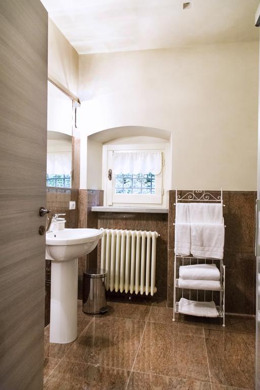 B&B Dimora Delle Donnole Bergamo Alta Ruang foto