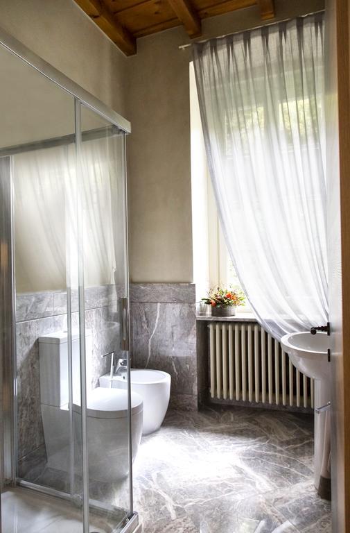 B&B Dimora Delle Donnole Bergamo Alta Ruang foto