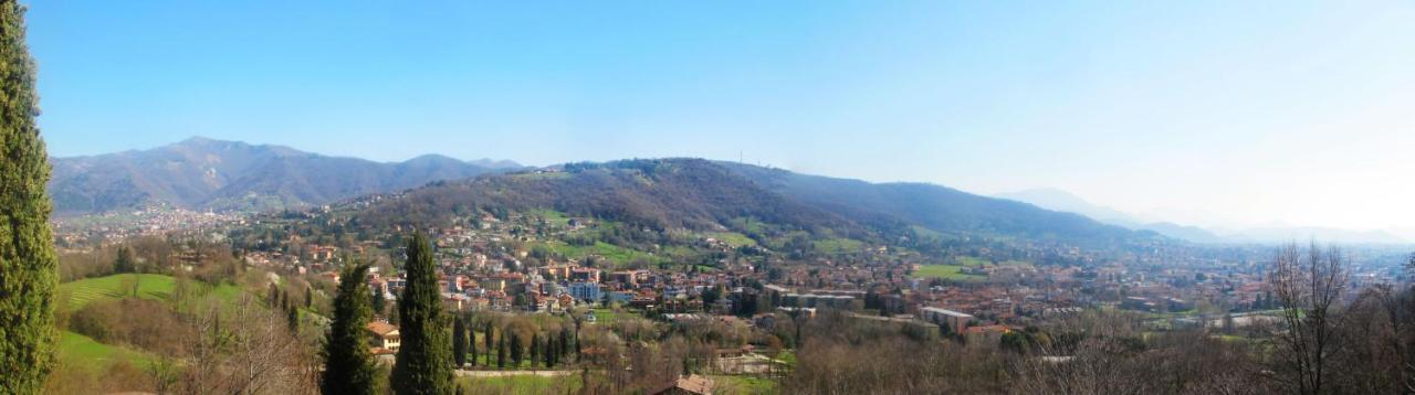 B&B Dimora Delle Donnole Bergamo Alta Bagian luar foto