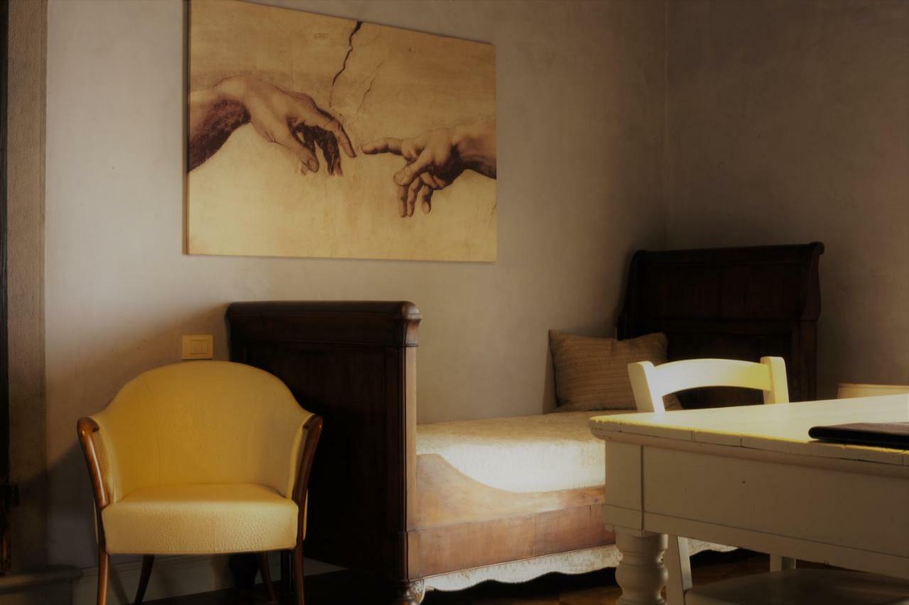 B&B Dimora Delle Donnole Bergamo Alta Bagian luar foto